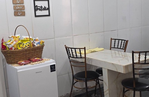 America House | Studio apartment near the shopping mall.