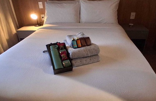 Indianopolis Apartment | Studio Aronni next to Ibirapuera Shopping Mall