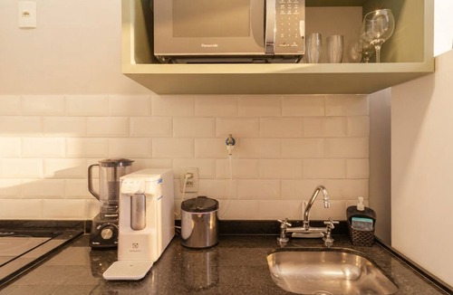 Pinheiros Apartment | Studio com Varanda perto do Metrô em Pinheiros