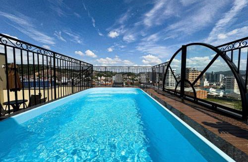 Santa Terezinha Apartment | Studio Completo com Garagem | Ar-cond | Wi-Fi