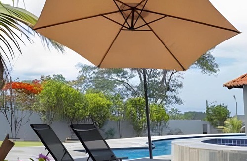 Anapolis Apartment | Studio Hebron: Refúgio Entre a Cidade e a Natureza