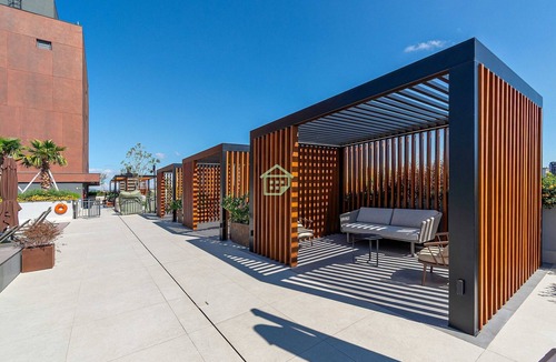 Rio Branco Apartment | Studio Moderno: Rooftop e Lazer no Moinhos