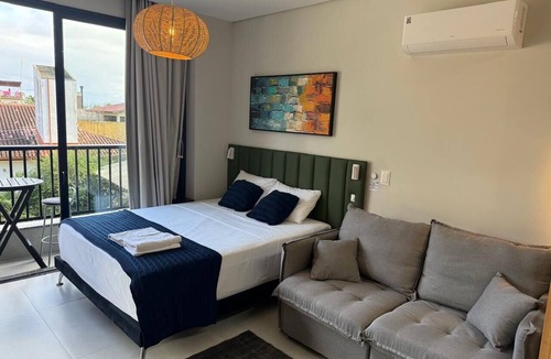 Santo Antonio de Lisboa Apartment | Studio Saint Garden - Sunset - Swimming pool with ocean view - Gastronomy