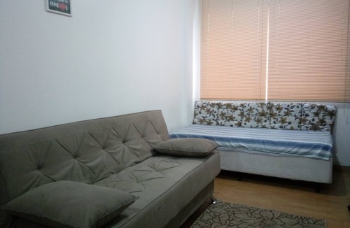 Republica Apartment | Studio Vila Buarque, metro República and Sta Cecília 3 minutes away, pets accepted.