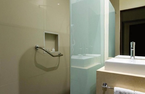 El Centro Hotel | Stunning 2BR Suite within Walking Distance to Colom Theater