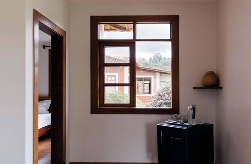 Venda Nova Do Imigrante House | Suíte com vista para Pedra Azul