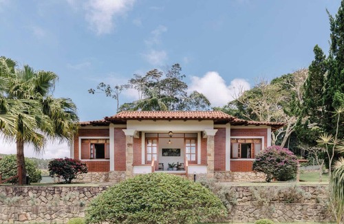 Venda Nova Do Imigrante House | Suíte com vista para Pedra Azul