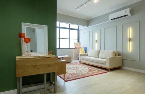 Aparecida House | Suíte Privativa em Lindo Ap Compartilhado - Meia Quadra da Praia Wifi AC