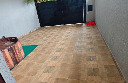 Esmeralda House | suite ampla em sobrado com ar e garagem