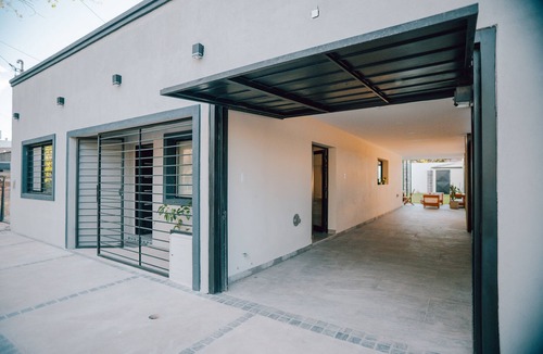 San Rafael Ski Chalet | Sumérgete en el Lujo, en una Ubicación Inigualable. ¡Tu Escape Perfecto!