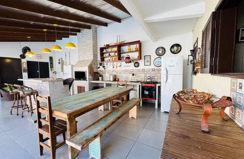 Guaratuba House | Super house on the beach with pool, 60m from the sea, air conditioning, etc.