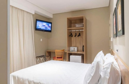 Centro Hotel | Superior Double Room | Vibrant Poolside Drink Bar, Free Breakfast & Parking