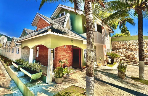 Centro Hotel | Surfside Suites