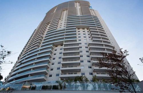 Pinheiros Apartment | Swimming pool apartment. High standard for family or business people! 4 minutes from the subway!