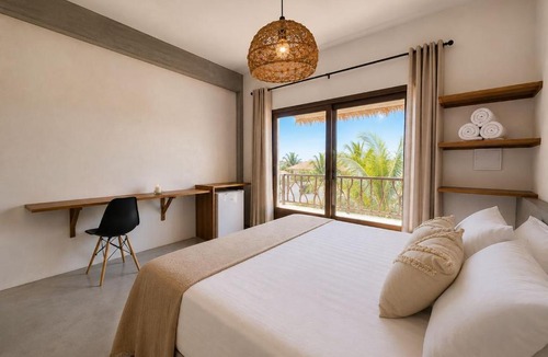 Guriu Village Hotel | The Wave Kite House
