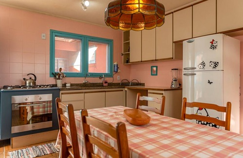 Braganca Paulista Other | Tranquility and nature, 300MB fiber optics, cable TV, sauna, swimming pool, linen!