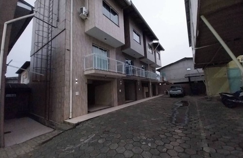 Cidade Nova Apartment | Triplex apartment with 2 bathrooms and air conditioning.