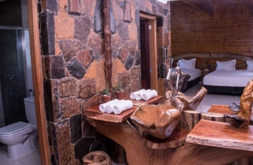 Puerto Iguazu Hotel | Tupa Lodge selva y río