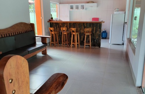 Aruana House | Two-story house with sauna, swimming pool, hot tub, soccer field, barbecue area, etc.