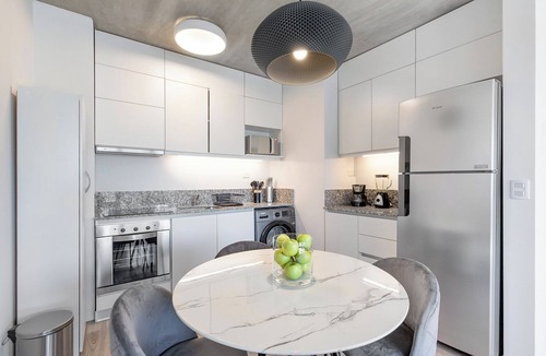 Recoleta Apartment | Ultra Luxurious 1 Bedroom Penthouse 1.5 Bathrooms & Balcony - 4 Seasons Mattress