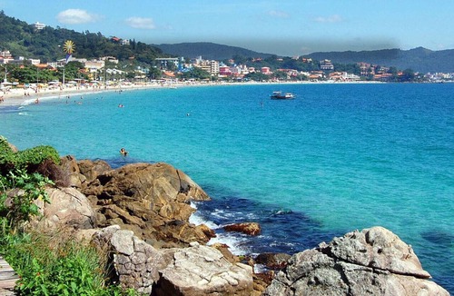 Centro Apartment | Unforgettable holidays in Bombinhas - Apt downtown, seafront for 5 people