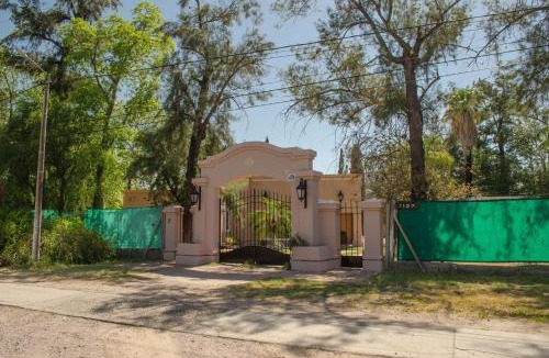 Santiago del Estero House | Vacation House with Pool and Recreational Space