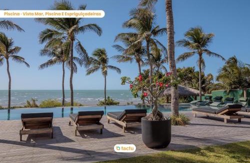 Fortim House | Vila Juriti: Beachfront with pool in Fortim