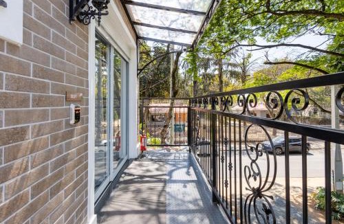 Seccao A Apartment | Vilinha típica - Suíte Onze Tuin - Entrada com senha - Somos hospedagem por temporada