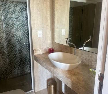 Armacao House | Villa Hugo