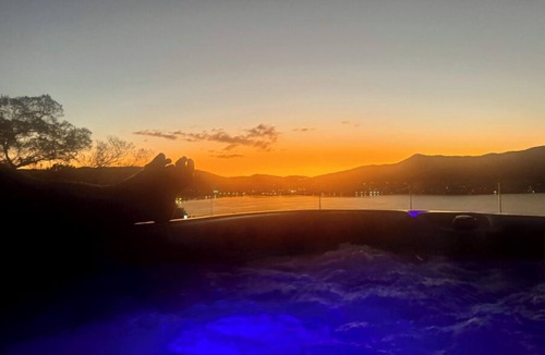 Lagoa da Conceicao Apartment | Villa Mole Bella Vista: Studio 2 | View, Jacuzzi & BBQ