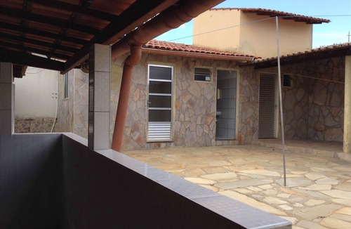 Rio De Contas House | We've been in the rental business since 2015 and we accept pets.