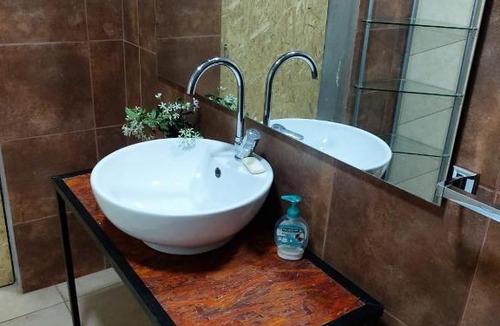Mendoza City Center House | Winehouse