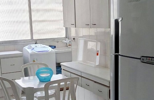 Centro Apartment | Wonder at the sea gate! Comfort for up to 6 people (Pitangueiras) Guarujá
