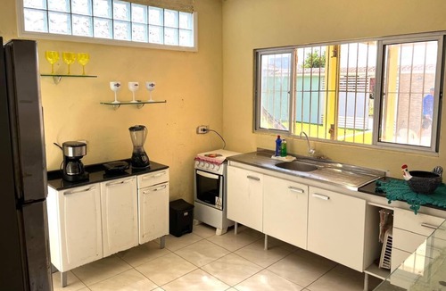 Sao Jose da Coroa Grande House | Yellow House - São José Coroa Grande - Pets Allowed - For Families - Gourmet Area