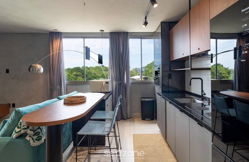Ze Amandio Apartment | Your Exclusive Stay With Pool and Jacuzzi Just 500 Meters From the Beach - ELF