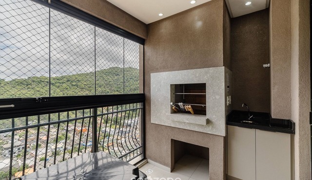 2BR apt w/BBQ 750m From Beach Rvn2003