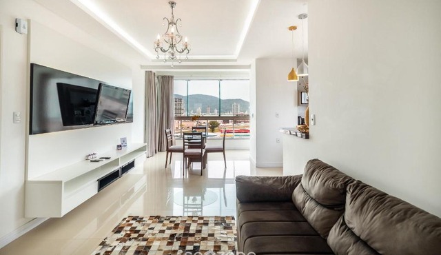 2BR Apt with BBQ in Meia Praia MLO0601