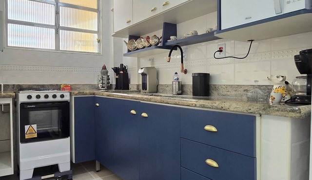 Across from the beach Renovated Air Conditioning 6 people