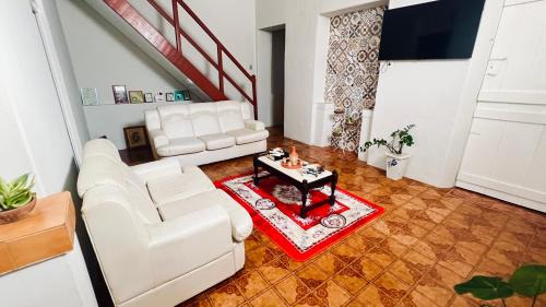 Altas Horas Hostel in Areia