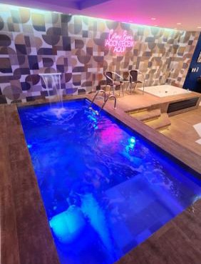 Amaretto Motel - Adults Only
