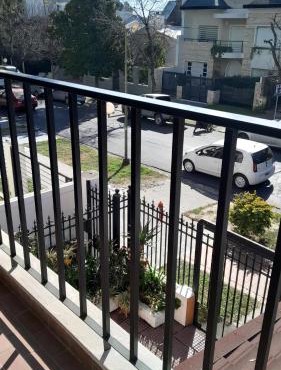 Amplia casa en planta alta en Av Mitre Parque Urquiza