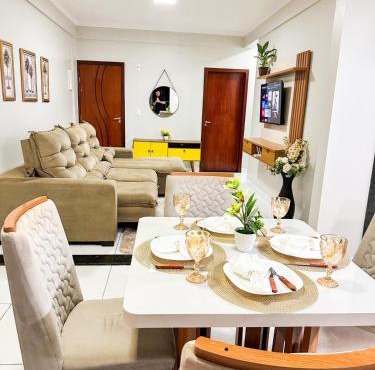 APË GOLD NO CENTRO DA CIDADE COM AR E CAMA KINg