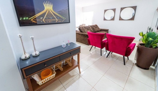 AP 85m2, 2Qts W/Suite, Full Kitchen, Wi-fi 500MB, Garage, Service Area