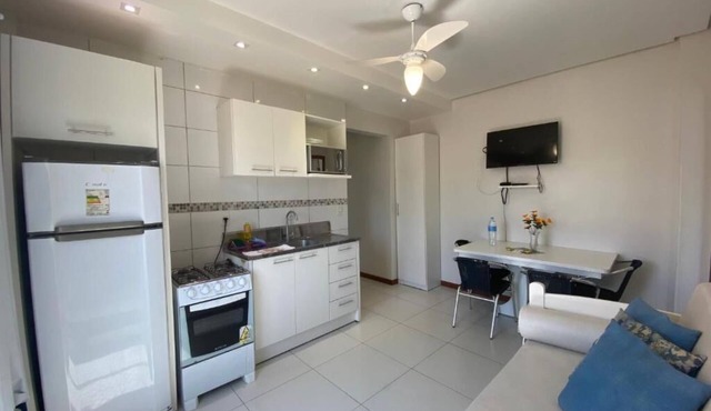 Apartment with two bedrooms and two bathrooms 70m from the sea