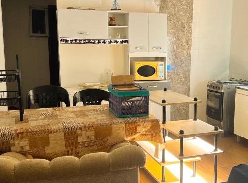 Apartamento a 30m da Praia da Vila Apartamento dos fundos in Imbituba