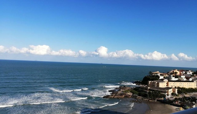 Apartamento, ampla sacada com vista para o mar! in Itanhaém