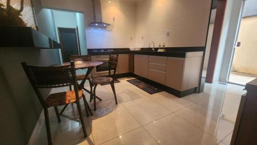 Apartamento Mobiliado com 2 quartos, 2 banheiros e garagem em Conselheiro Lafaiete-MG in Conselheiro Lafaiete