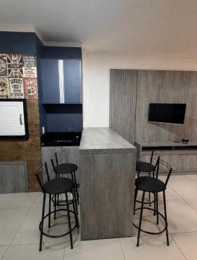 Apartamento completo a 50m da praia, com vista mar