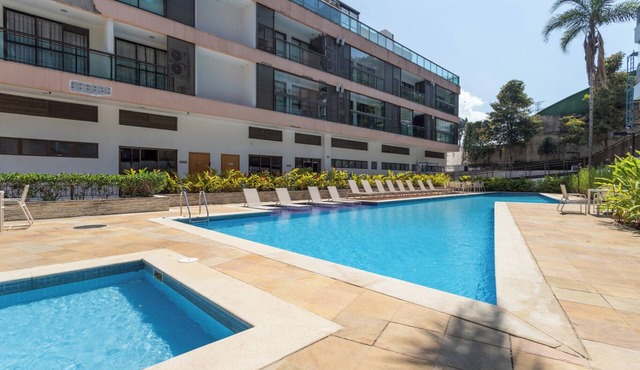 Apartamento em Itaipava com Piscina e Academia
