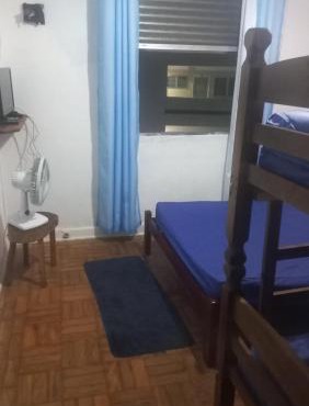 Apartamento Kitnet pé na areia centro de Mongagua in Mongaguá